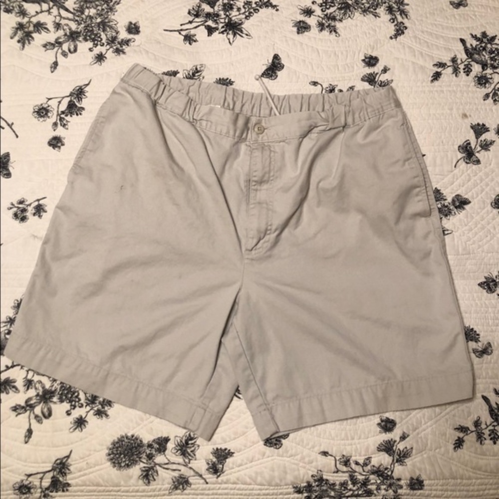 Men's St. John's Bay shorts in good overall cond